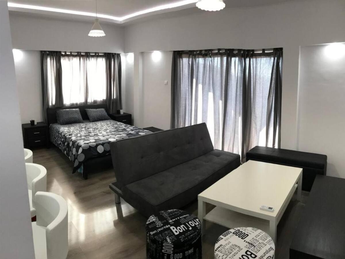 Papadavid Apartments 파포스 외부 사진