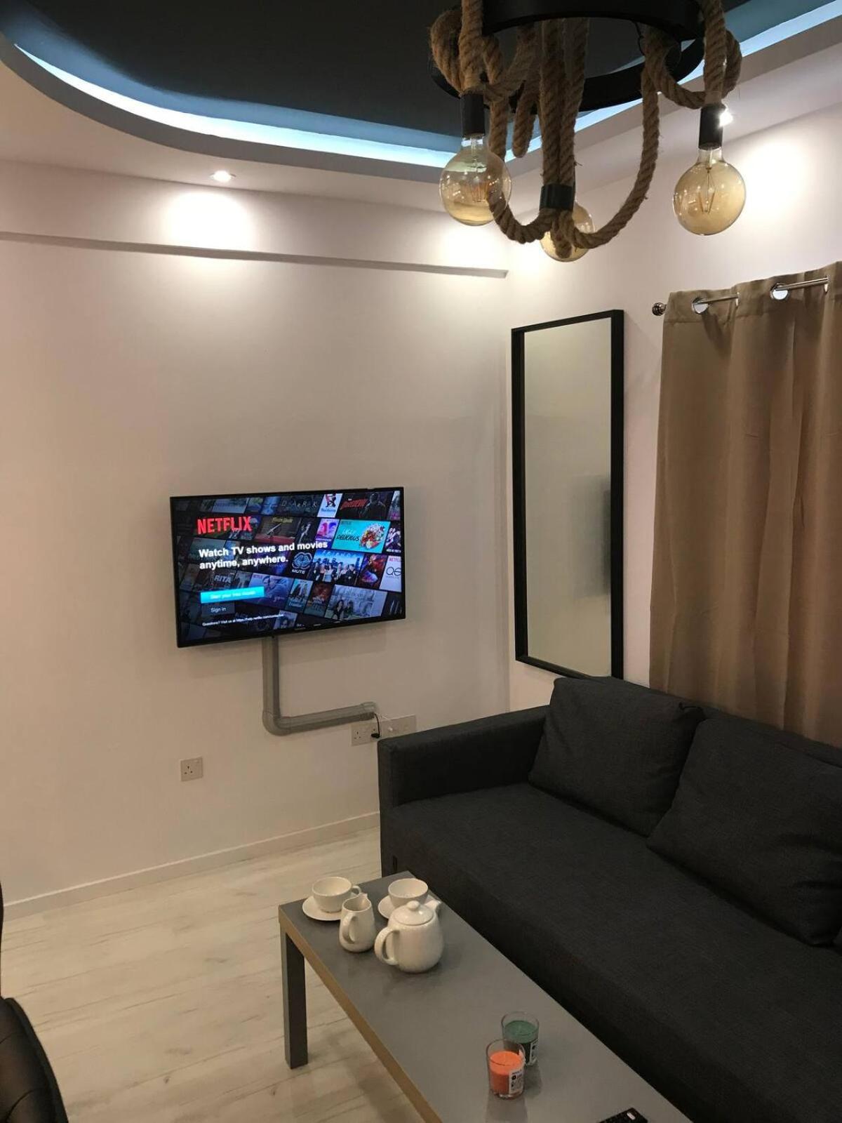 Papadavid Apartments 파포스 외부 사진