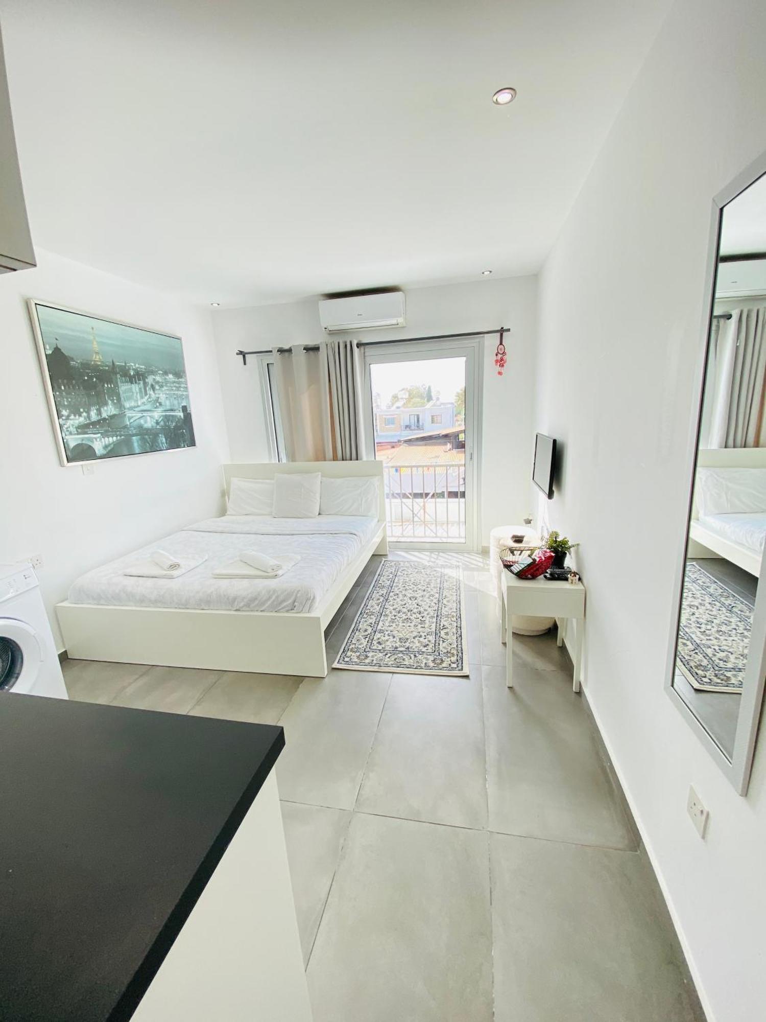 Papadavid Apartments 파포스 외부 사진
