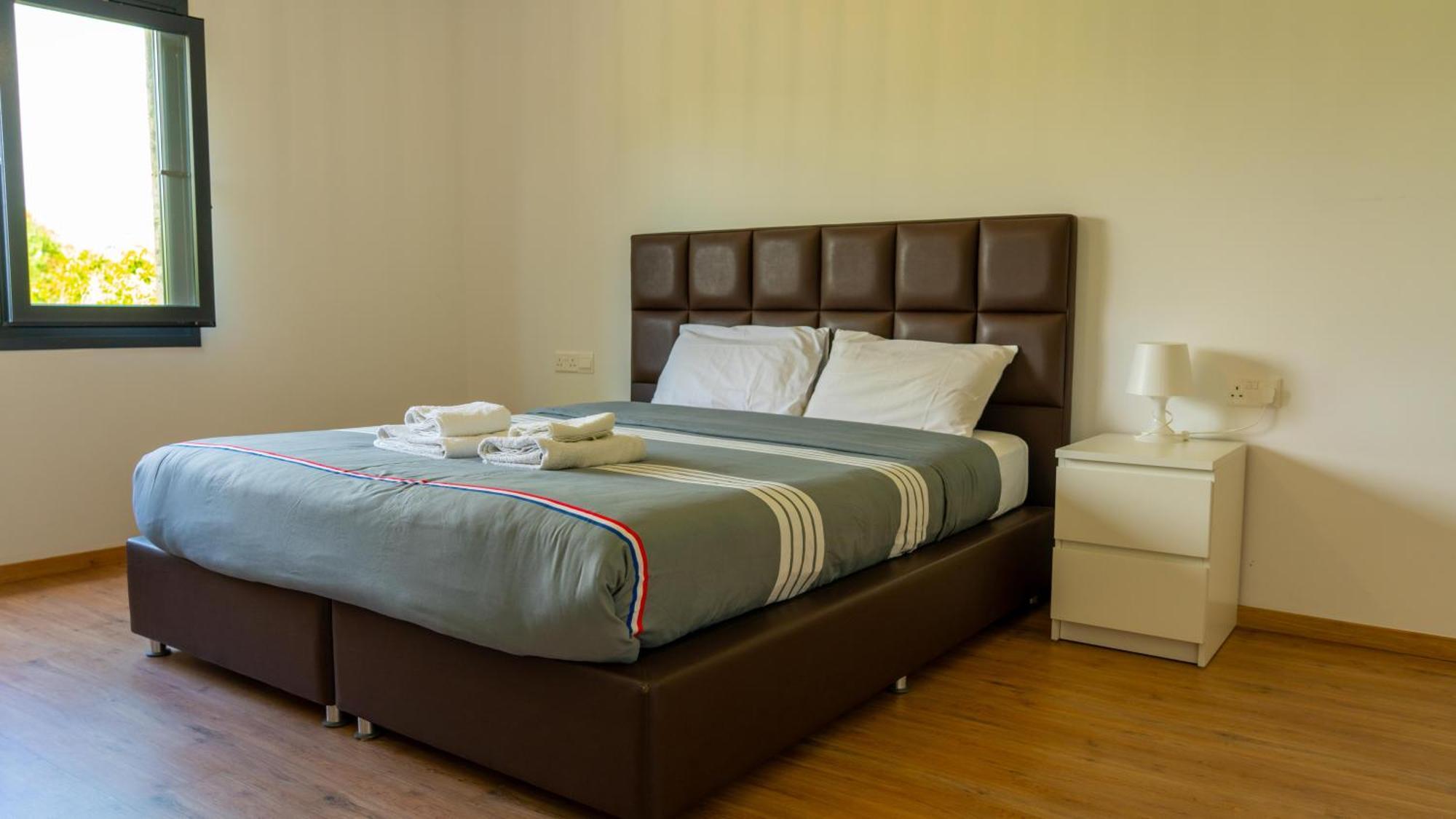 Papadavid Apartments 파포스 외부 사진