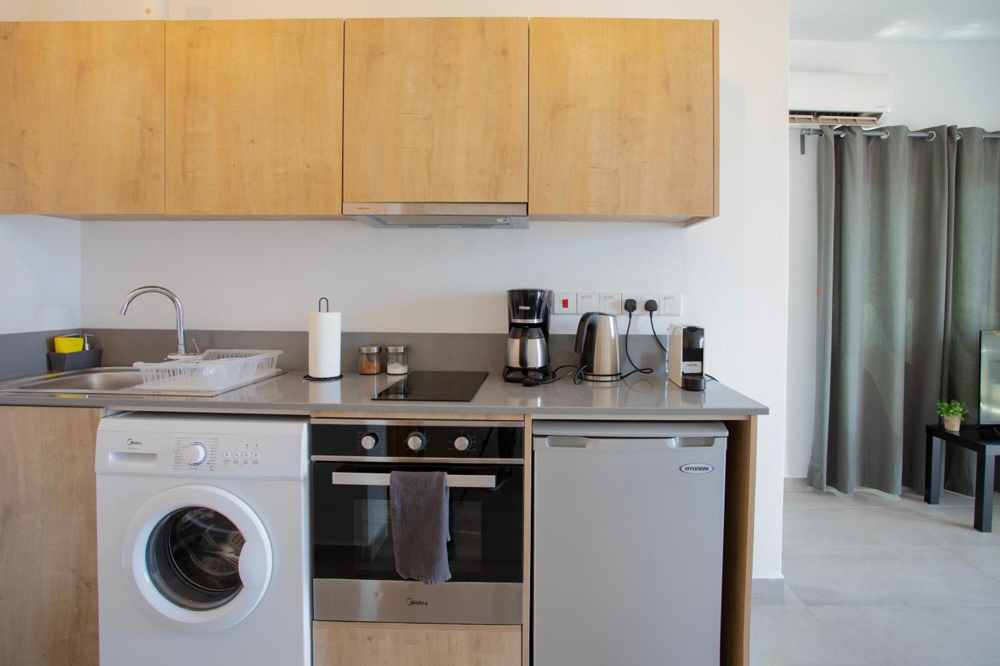 Papadavid Apartments 파포스 외부 사진